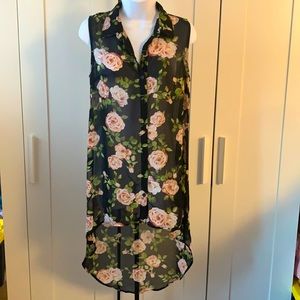 💰Forever 21 long sheer sleeveless high low blouse